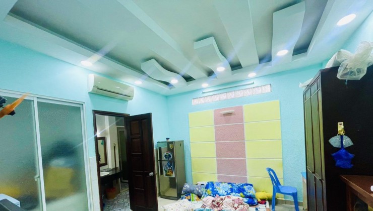 Nhà Gò Vấp 4 tầng,5PN. 3 căn ra mặt tiền. Hoàn công đủ. Giá 52m2, chỉ hơn 5 tỷ